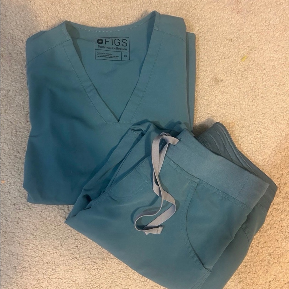 FIGS Women's Teal Blue Scrub Top and Drawstring Pants